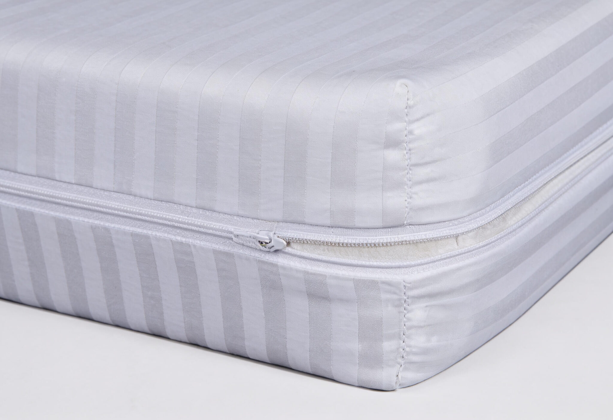 Funda de colchon cuti cama scaled Funda de colchón cutí cama